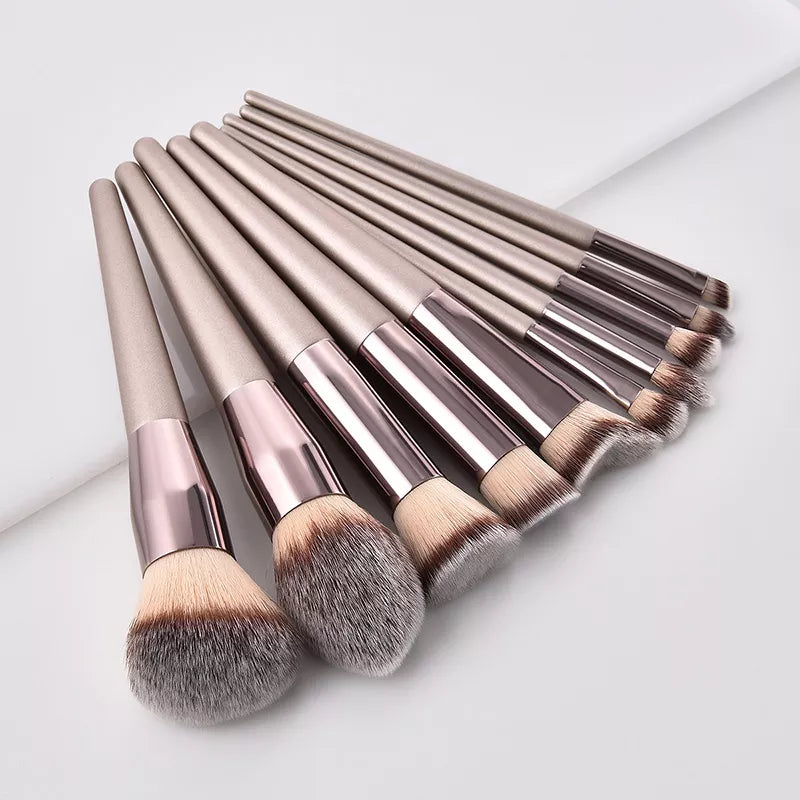 Juego de brochas de maquillaje color champán para mujer, brochas de maquillaje Kabuki para base, polvos, rubor, sombras de ojos, herramientas de belleza.