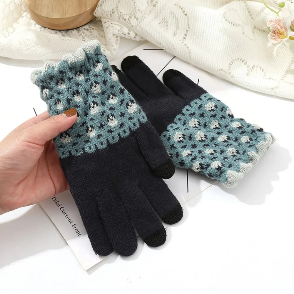 Winter warm gloves cute winter knitted ladies plus velvet cycling windproof knitted touch screen gloves