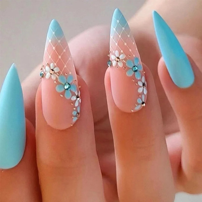 24 uñas postizas con degradado de rayas verde claro, sin costuras, extraíbles, cobertura total, largas, con diseños a presión.