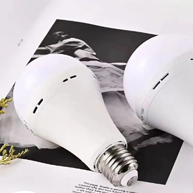 Bombilla LED de emergencia de 7 W, 9 W, 12 W y 15 W. Bombilla de bajo consumo con carga portátil. Bombilla de emergencia para cortes de energía en el hogar.