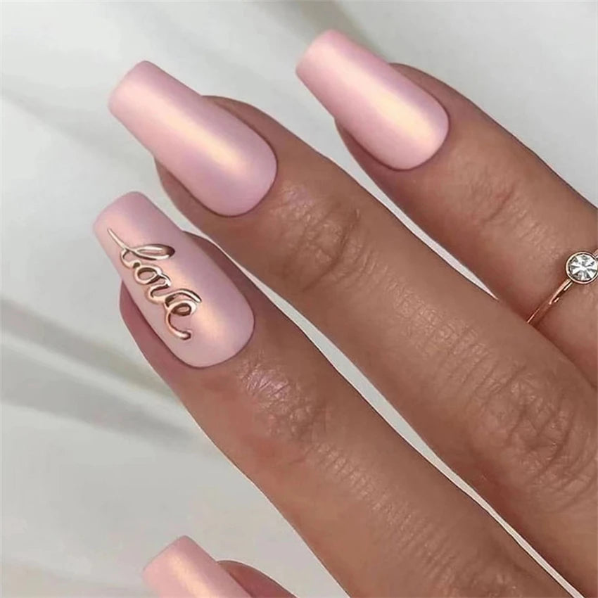 Juego de 24 uñas postizas con diseño de cabeza cuadrada en forma de ataúd, color rosa mate, estilo francés, de leopardo, acrílicas artificiales blancas.