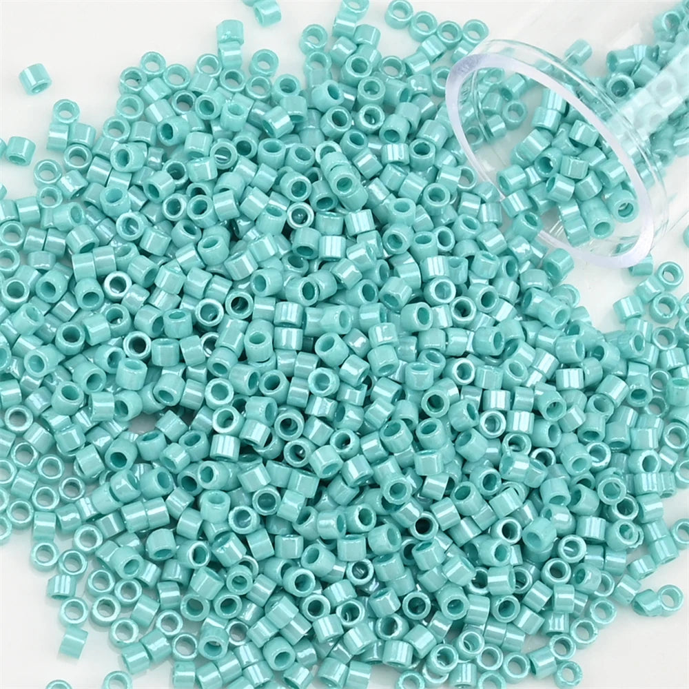 1200 cuentas de vidrio japonesas de 2 mm, uniformes, para hacer joyas, pulseras, collares, pequeñas cuentas artesanales.