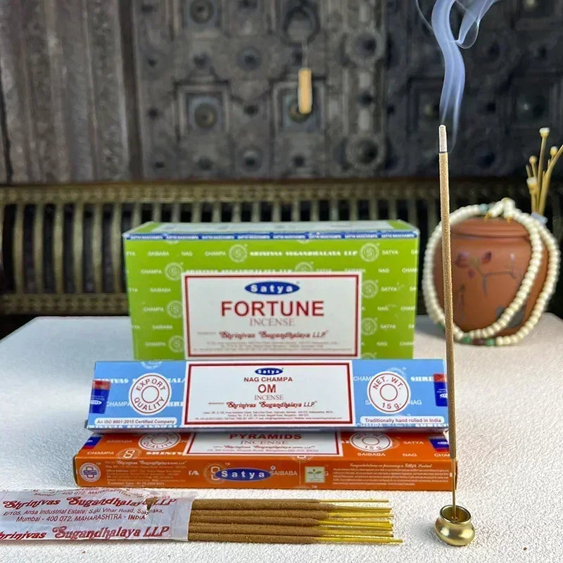 5 CAJAS NAG Champa Incienso Satya Colección de Inciensos Satya Varillas Hechas a Mano con Sabores Aromas Medicinales Refrescantes Fragancias para el Hogar