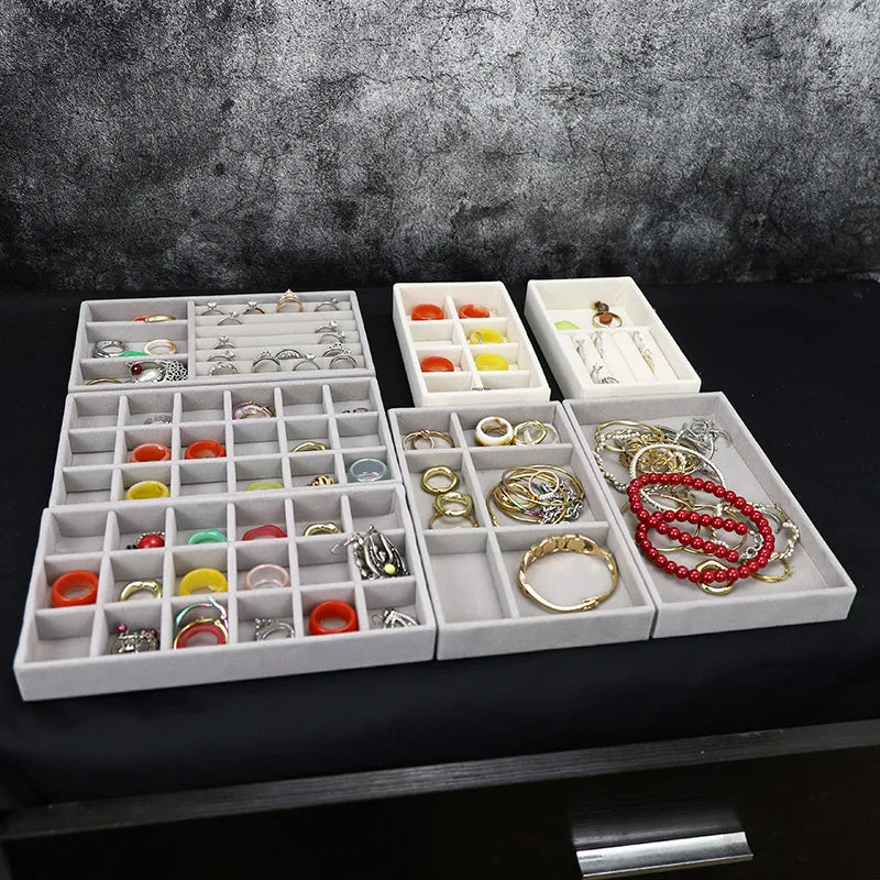 Caja de almacenamiento de joyas de franela gris, cajón para el hogar, bandeja para pendientes, collares, anillos, cuerda para la cabeza, clip para las orejas, bandeja de almacenamiento, nueva