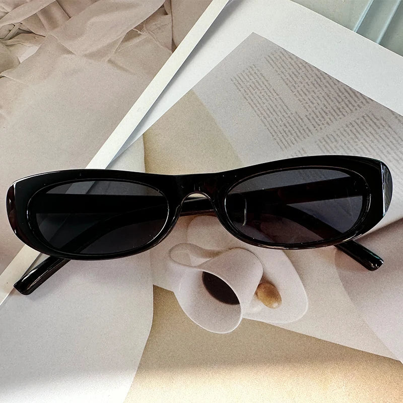 Gafas de sol ovaladas retro para mujer, montura pequeña negra, marca de moda, gafas de sol modernas con protección UV400 para mujer