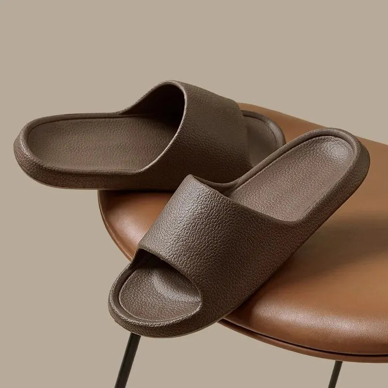 Zapatillas de moda para mujer, planas, ligeras, de EVA, para el baño, cómodas, para parejas, para interiores y ducha.