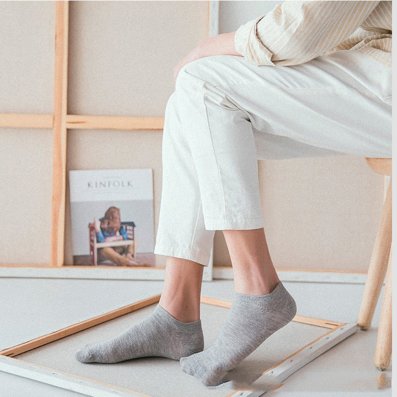 Venta al por mayor, 10 pares de calcetines unisex para hombre y mujer, transpirables, deportivos, de color liso, náuticos, cómodos, de algodón, hasta el tobillo, blancos.