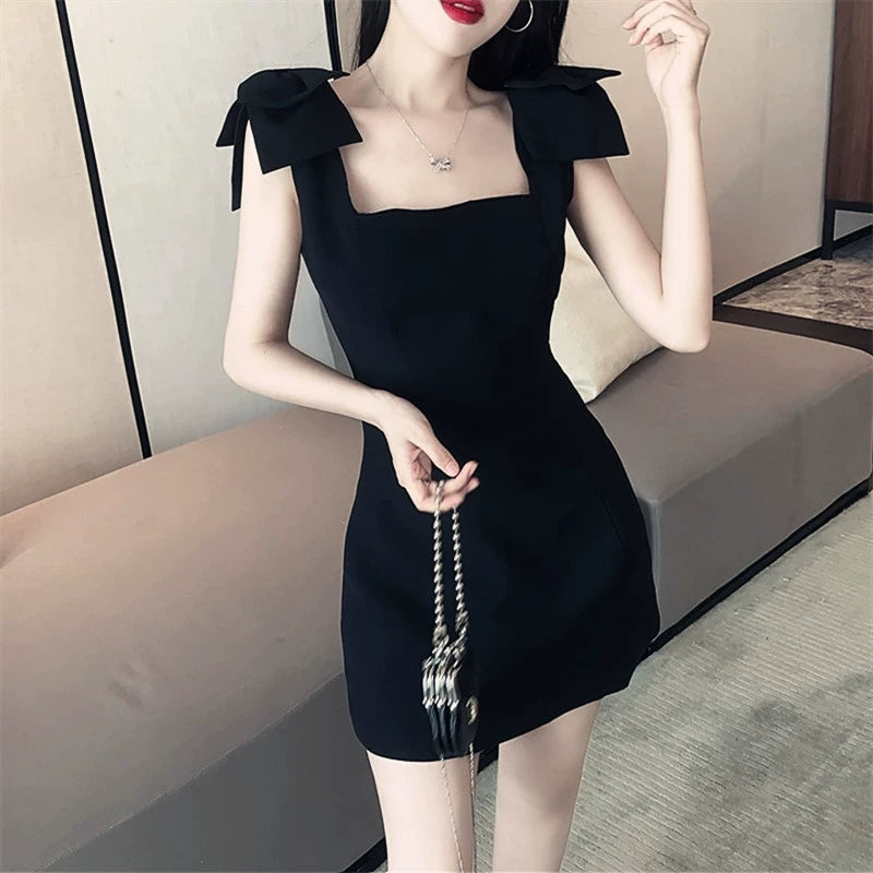 Vestido elegante sin mangas con cuello cuadrado y efecto entallado para mujer