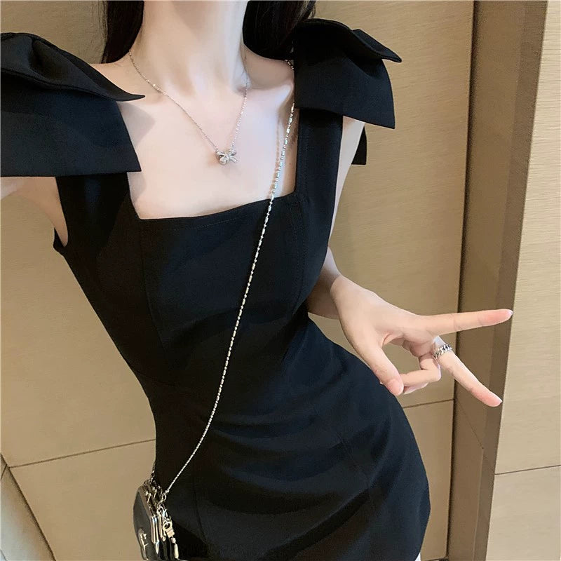 Vestido elegante sin mangas con cuello cuadrado y efecto entallado para mujer
