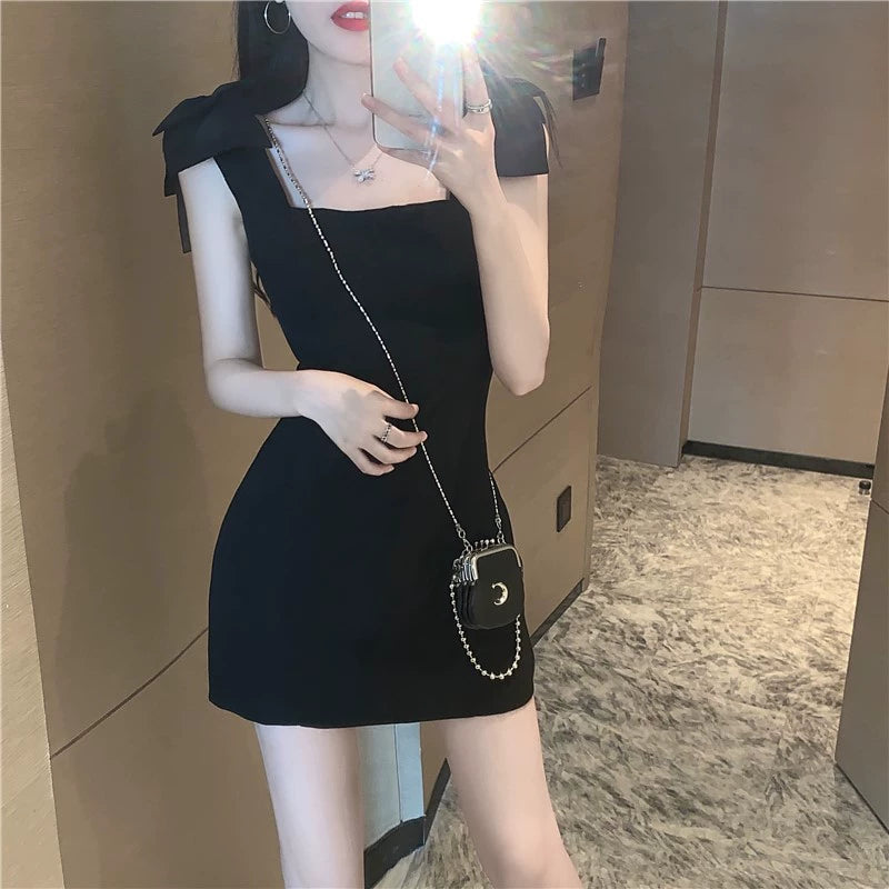 Vestido elegante sin mangas con cuello cuadrado y efecto entallado para mujer