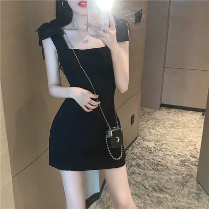 Vestido elegante sin mangas con cuello cuadrado y efecto entallado para mujer