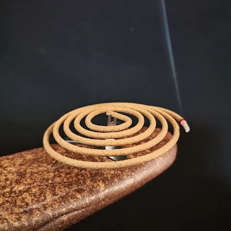 Incienso de sándalo natural YXYMCF en espiral, 48 unidades por caja, aromaterapia con lavanda, jazmín y rosa, quemador para interiores, budista indio.