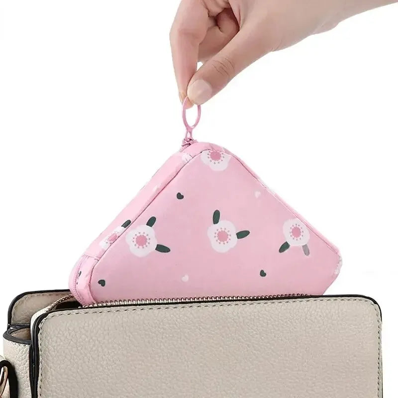 Bolsa de almacenamiento para compresas y tampones para mujer, organizador portátil impermeable con estampado de dibujos animados