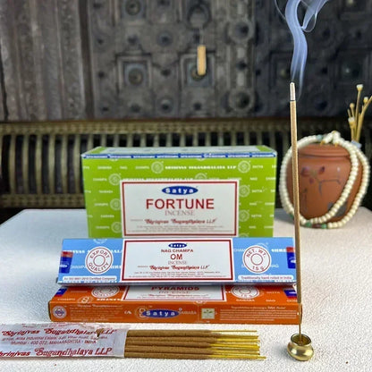 5 CAJAS NAG Champa Incienso Satya Colección de Inciensos Satya Varillas Hechas a Mano con Sabores Aromas Medicinales Refrescantes Fragancias para el Hogar