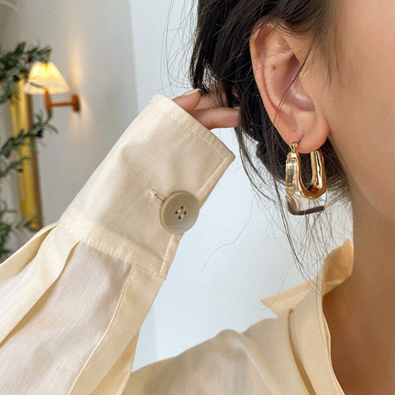 Compra rápida: nuevos pendientes de aro de resina transparente a la moda para mujeres y niñas, pendientes geométricos irregulares de metal acrílico, joyería de fiesta.